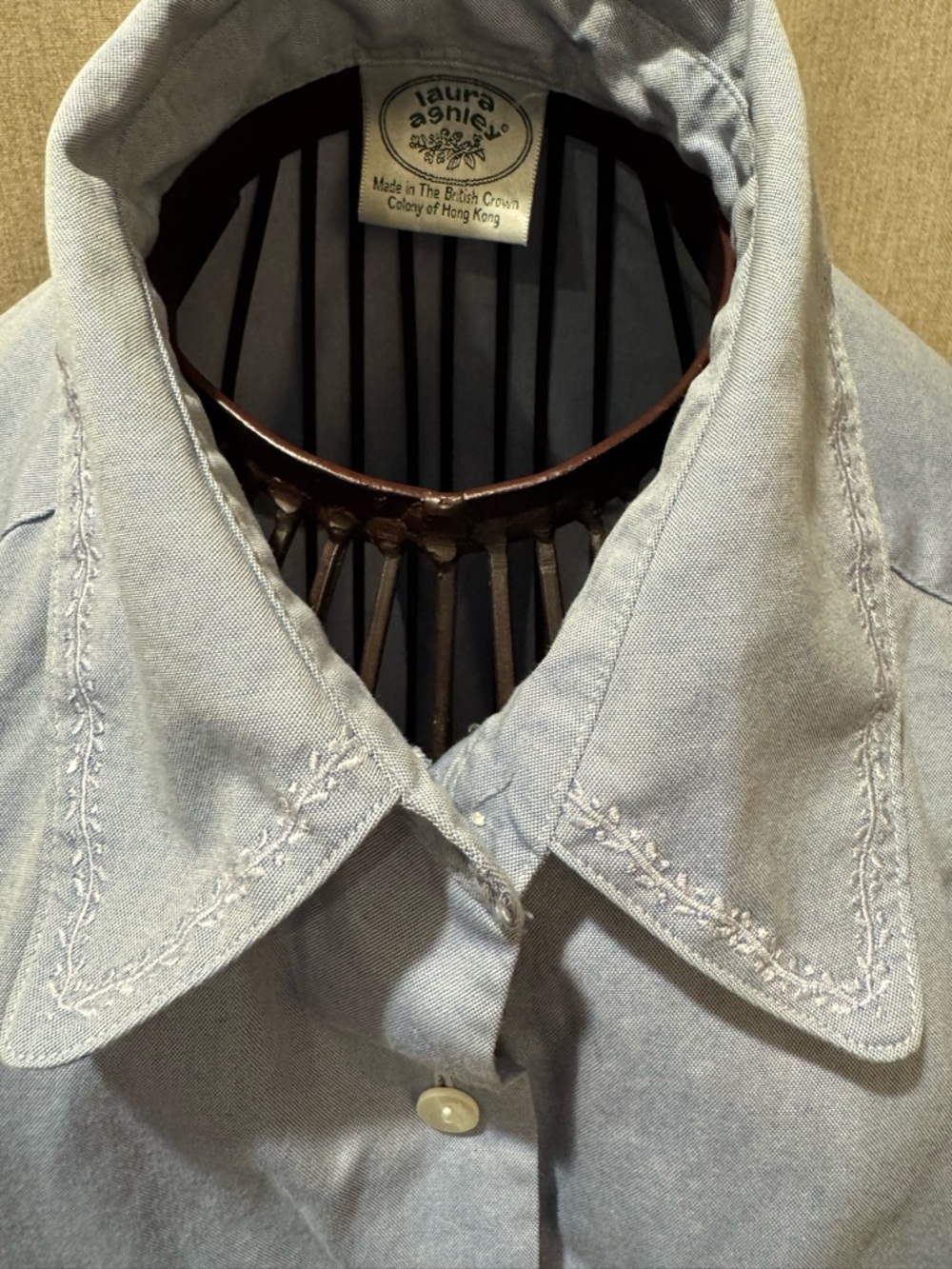 VTG LAURA ASHLEY - British Crown Colony of HK - Blue Oxford - Embroidered - L